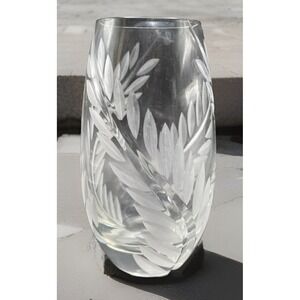 Mikasa Roma 5.5 Inch Flower Vase Cut Etched Crystal Crafted in Slovenia